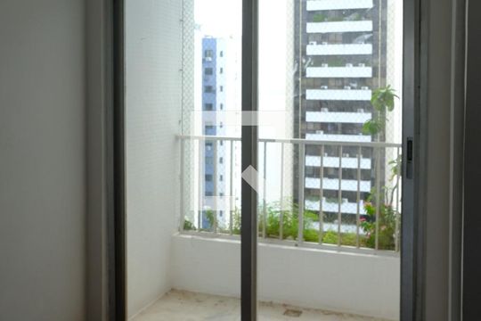 Sala de apartamento para alugar com 3 quartos, 120m² em Vitória, Salvador