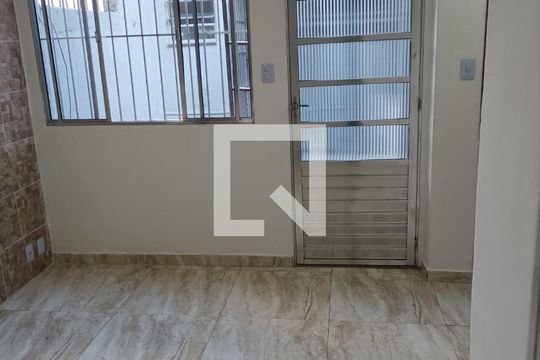 Detalhe Sala de casa à venda com 2 quartos, 120m² em Vila Santa Clara, São Paulo