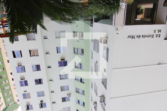 Fachada de apartamento à venda com 2 quartos, 60m² em Vargem Pequena, Rio de Janeiro