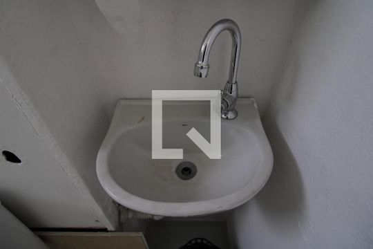 Banheiro Social de apartamento à venda com 2 quartos, 60m² em Vargem Pequena, Rio de Janeiro