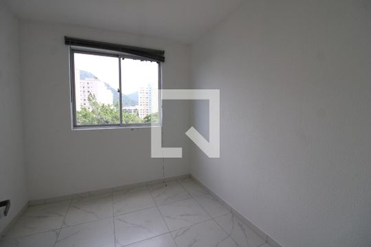 Quarto 1  de apartamento à venda com 2 quartos, 60m² em Vargem Pequena, Rio de Janeiro