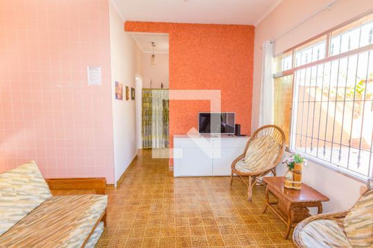 Casa para alugar com 2 quartos, 135m² em Caiçara, Praia Grande