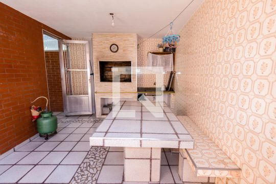 Churrasqueira de casa para alugar com 2 quartos, 135m² em Caiçara, Praia Grande