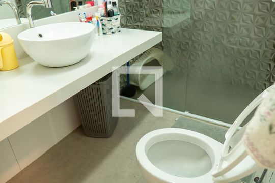 Banhiero de apartamento à venda com 2 quartos, 81m² em Vila Buarque, São Paulo