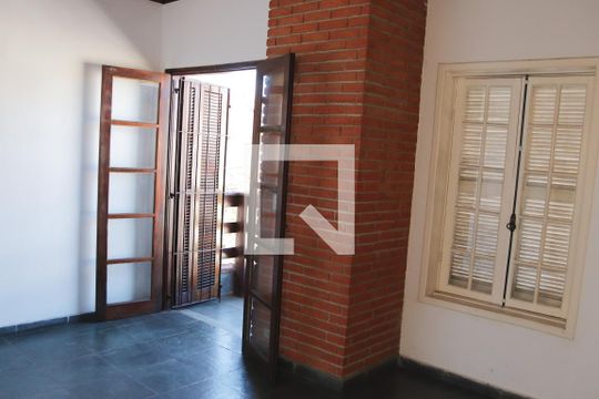 Quarto 1 de casa para alugar com 3 quartos, 180m² em Centro, Embu das Artes