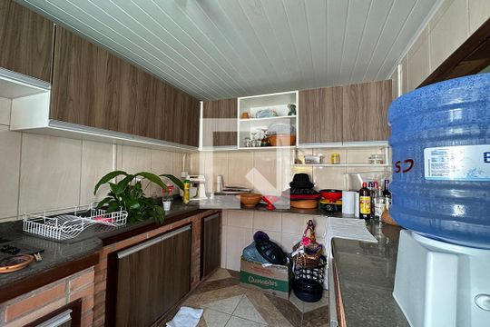 Cozinha de casa à venda com 3 quartos, 120m² em Campina, São Leopoldo