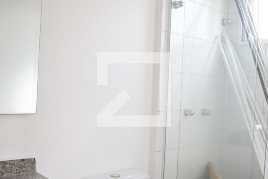 Banheiro da suíte de apartamento para alugar com 3 quartos, 99m² em Uberaba, Curitiba