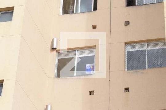 Plaquinha de apartamento para alugar com 3 quartos, 99m² em Uberaba, Curitiba