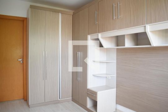 Suíte  de apartamento para alugar com 3 quartos, 99m² em Uberaba, Curitiba
