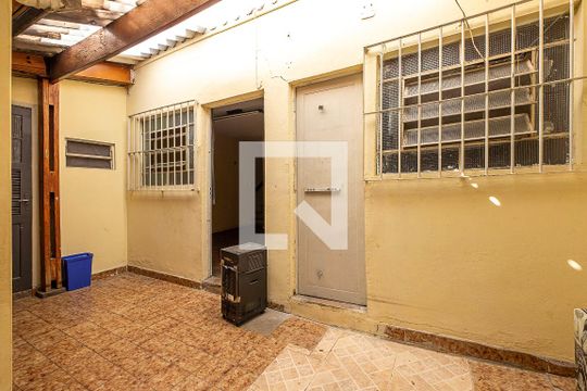 Edícula de casa à venda com 3 quartos, 220m² em Pinheiros, São Paulo