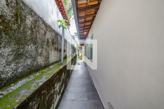Quintal de casa para alugar com 3 quartos, 1000m² em Ipê, Nova Lima