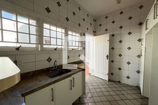 Cozinha de casa à venda com 4 quartos, 240m² em Indianópolis, São Paulo