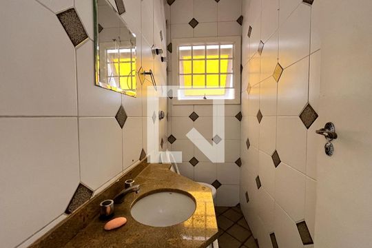 Lavabo de casa à venda com 4 quartos, 240m² em Indianópolis, São Paulo