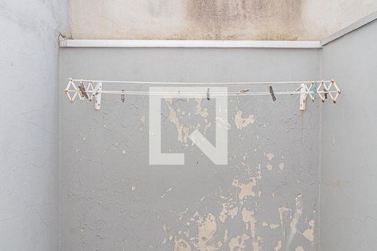 Área de Serviço de casa de condomínio à venda com 2 quartos, 56m² em Niterói, Canoas