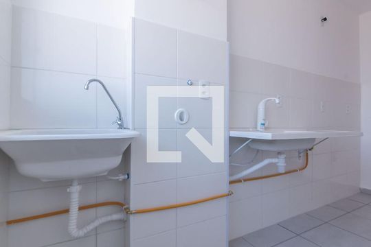 Lavanderia de apartamento para alugar com 2 quartos, 44m² em Vila Nossa Senhora das Vitórias, Mauá