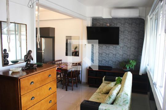 Sala de apartamento para alugar com 1 quarto, 50m² em Itararé, São Vicente