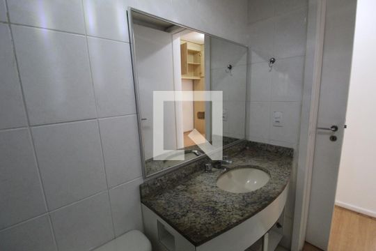 Banheiro da suíte  de apartamento para alugar com 2 quartos, 65m² em Freguesia (jacarepaguá), Rio de Janeiro