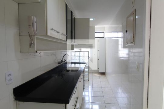 Cozinha de apartamento para alugar com 2 quartos, 65m² em Freguesia (jacarepaguá), Rio de Janeiro