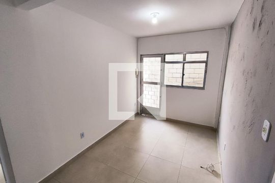 Sala de casa para alugar com 2 quartos, 180m² em Encantado, Rio de Janeiro