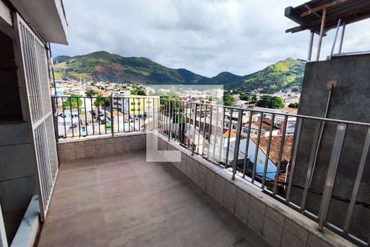 Varanda de casa para alugar com 2 quartos, 180m² em Encantado, Rio de Janeiro