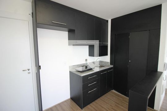 Cozinha de apartamento à venda com 2 quartos, 36m² em Quarta Parada, São Paulo