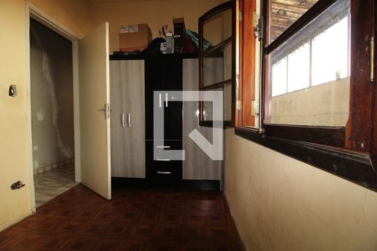 Quarto 1 de casa à venda com 3 quartos, 158m² em Vila Nivi, São Paulo