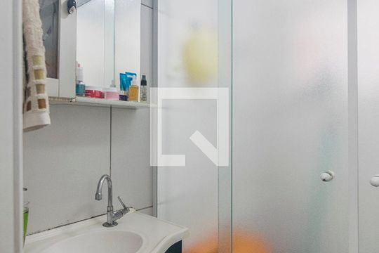 Banheiro de casa à venda com 1 quarto, 150m² em Vila Valparaiso, Santo André