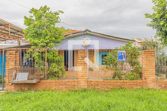 Fachada de casa à venda com 2 quartos, 366m² em Harmonia, Canoas