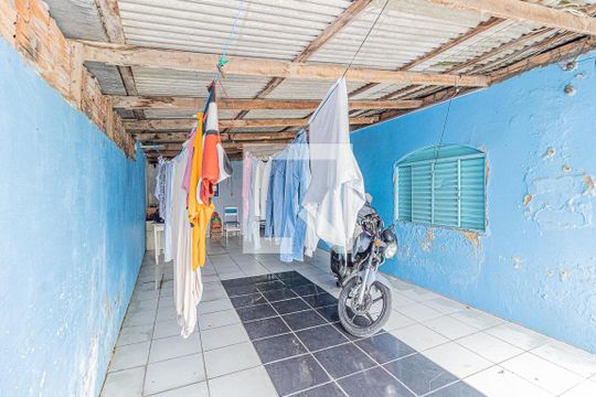 Garagem de casa à venda com 2 quartos, 366m² em Harmonia, Canoas