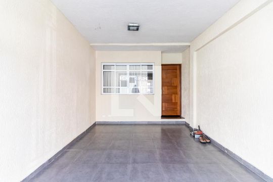 Garagem de casa à venda com 3 quartos, 150m² em Interlagos, São Paulo