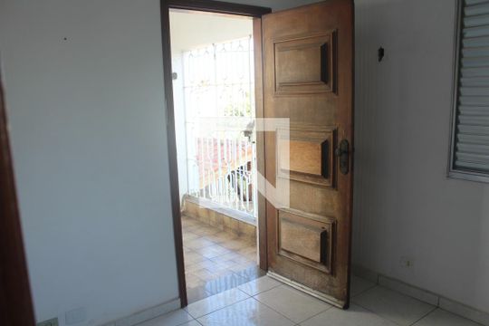 Sacada da Suíte 3 de casa à venda com 4 quartos, 300m² em Jardim Sao Francisco, Guarulhos