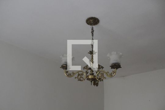 Quarto de casa à venda com 4 quartos, 300m² em Jardim Sao Francisco, Guarulhos