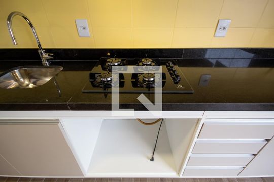 Sala/Cozinha de apartamento para alugar com 2 quartos, 45m² em Centro, Osasco