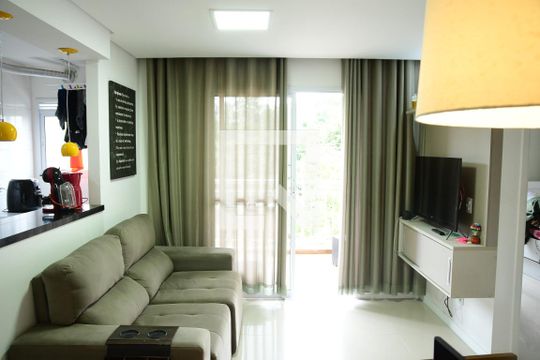 Sala de apartamento para alugar com 2 quartos, 59m² em Gramado, Cotia