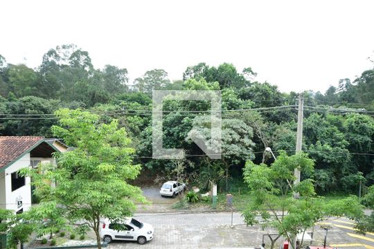 Vista da suíte de apartamento para alugar com 2 quartos, 59m² em Gramado, Cotia