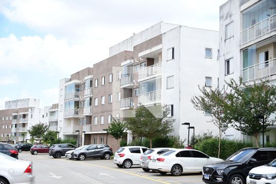 Fachada de apartamento para alugar com 2 quartos, 59m² em Gramado, Cotia
