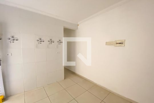 Cozinha de casa para alugar com 1 quarto, 80m² em Vila Yolanda, Osasco