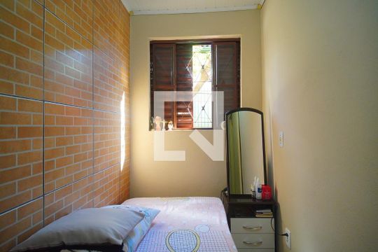 Quarto 2 de casa à venda com 4 quartos, 172m² em Primavera, Novo Hamburgo
