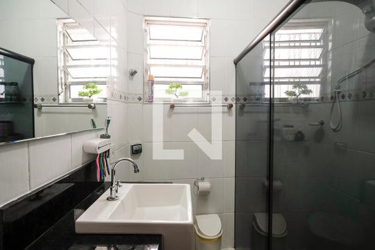 Banheiro de casa à venda com 3 quartos, 220m² em Nova Gerty, São Caetano do Sul