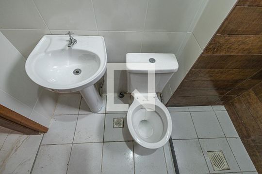 Banheiro de apartamento para alugar com 2 quartos, 48m² em Tony (justinópolis), Ribeirão das Neves