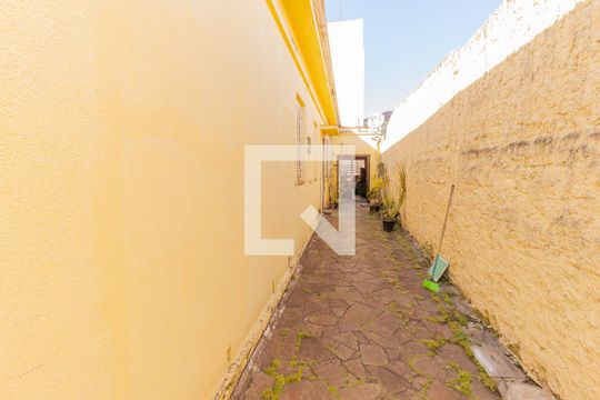 Área externa de casa à venda com 2 quartos, 300m² em Rio Branco, Novo Hamburgo