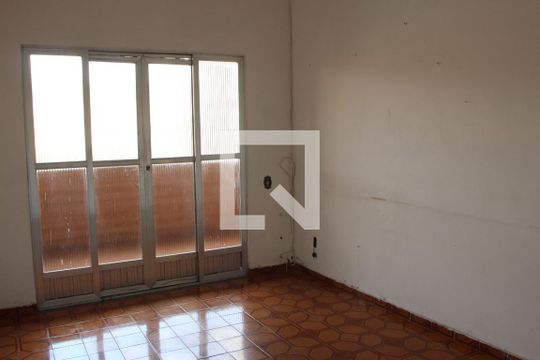 Sala de casa para alugar com 3 quartos, 180m² em Jardim da Posse, Nova Iguaçu