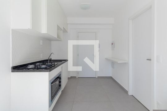 Cozinha de apartamento à venda com 1 quarto, 35m² em Sumaré, São Paulo