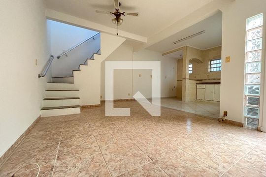 Sala de casa à venda com 2 quartos, 100m² em Vila da Saúde, São Paulo