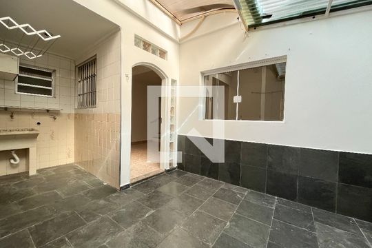 Quintal de casa à venda com 2 quartos, 100m² em Vila da Saúde, São Paulo