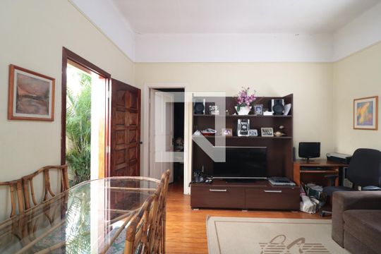 Sala de casa à venda com 2 quartos, 300m² em Água Rasa, São Paulo