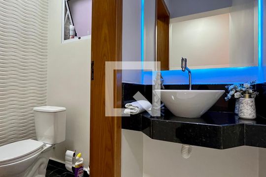 Lavabo de casa à venda com 3 quartos, 120m² em Vila Carrao, São Paulo