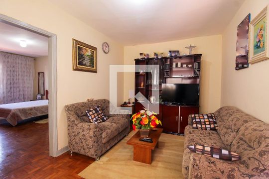 Casa à venda com 3 quartos, 400m² em Vila Invernada, São Paulo