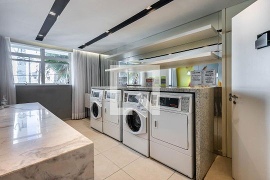 Lavanderia de apartamento à venda com 1 quarto, 32m² em Pinheiros, São Paulo