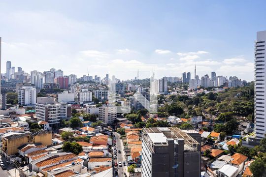 Piscina - Vista de apartamento à venda com 1 quarto, 32m² em Pinheiros, São Paulo